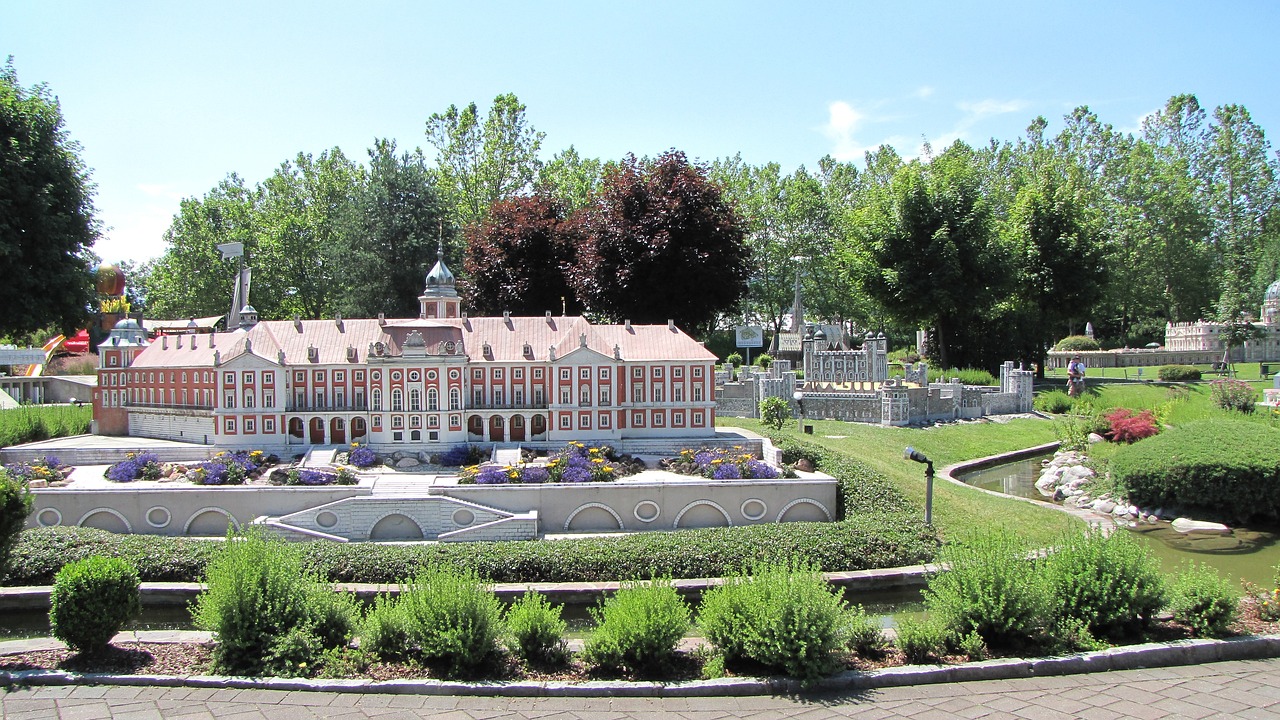 minimundus-375288_1280